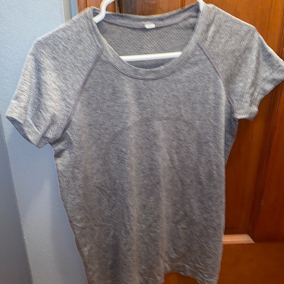 lululemon athletica Tops - Lululemon Swiftly Tech Tee